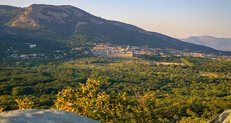 Casa rural La Casa Roja del Escorial, alojamiento con jardín en la Sierra de Guadarrama