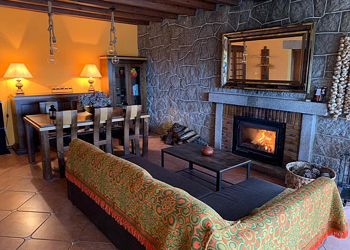 Casa rural La Casa Roja del Escorial, alojamiento con jardín en la Sierra de Guadarrama